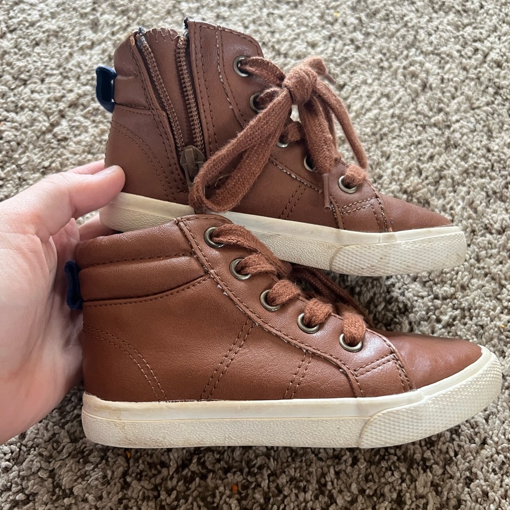 Size 9 toddler shoes